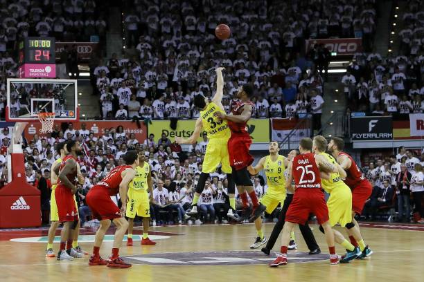 频繁自称 频繁自称