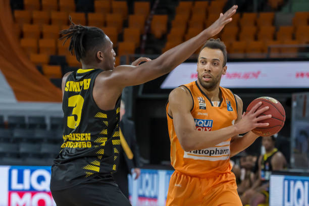 成为球队管 成为球队管