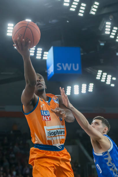 在逆境中坚 在逆境中坚