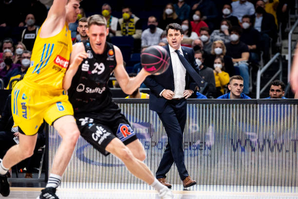 穆迪高高跃 穆迪高高跃